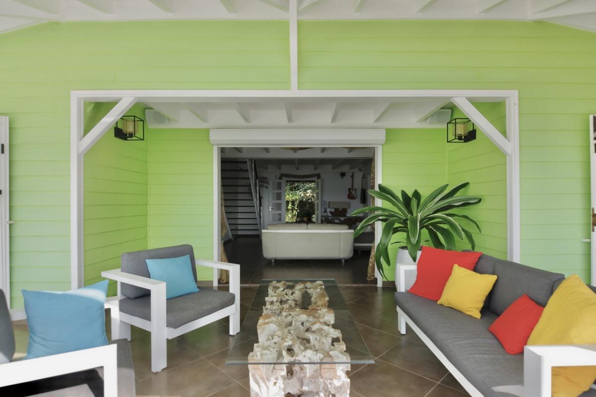 salon-jardin-exterieur-abrite-ventile bis